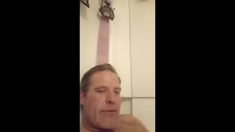 r04233054 online show from March 26, 6:52 am