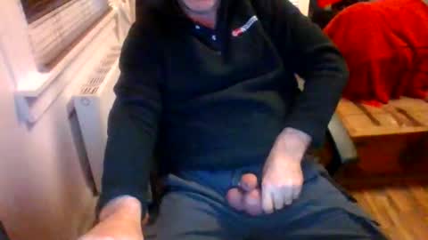 Snapshot of r30csm13 chatting on October 17, 5:48 pm r30csm13 online show from October 17, 5:48 pm