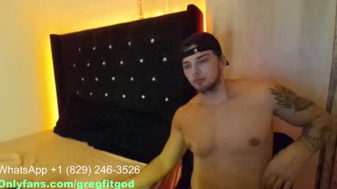 Snapshot of r9dima1998 chatting on December 25, 10:37 pm Dmitry online show from December 25, 10:37 pm