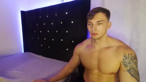 Snapshot of r9dima1998 chatting on January 12, 1:11 am Dmitry online show from January 12, 1:11 am