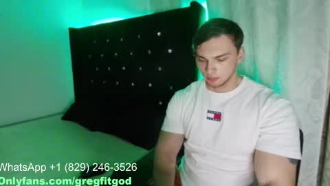 Snapshot of r9dima1998 chatting on February 22, 2:28 am Dmitry online show from February 22, 2:28 am