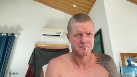 rabbit_eyes69 online show from June 22, 2:24 am