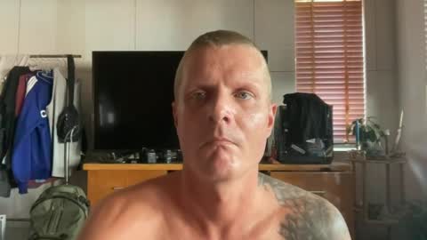 rabbit_eyes69 online show from June 26, 6:07 am