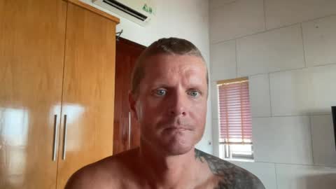rabbit_eyes69 online show from July 12, 8:05 am