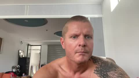 rabbit_eyes69 online show from July 22, 3:42 am