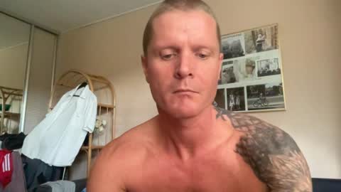 rabbit_eyes69 online show from August 8, 2:52 pm