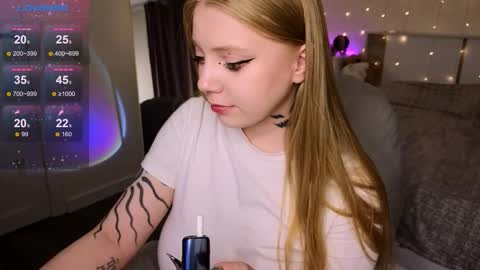 Rebecca  Becc online show from September 9, 4:06 pm