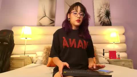 Snapshot of rache_roth chatting on June 16, 9:50 pm Rachel online show from June 16, 9:50 pm