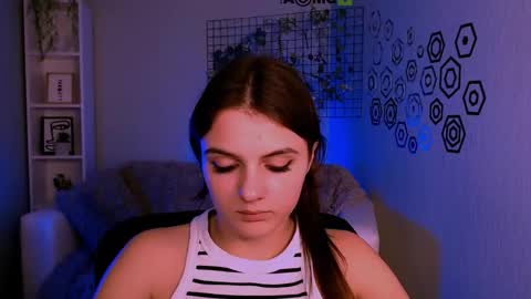 rachel_bloom__ online show from December 1, 2:33 pm