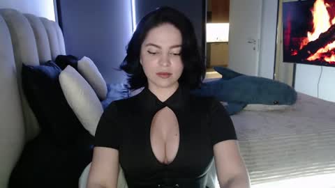 Call me Miss. online show from April 28, 9:09 pm