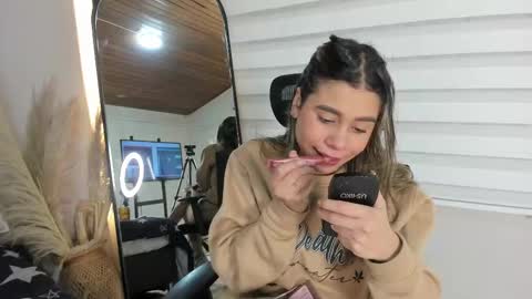 Snapshot of rachell_criss chatting on October 30, 4:36 am Rachell online show from October 30, 4:36 am