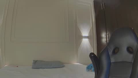 rachell_owen online show from December 23, 5:05 am