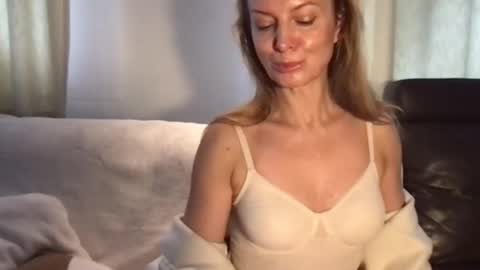 Rachel online show from December 19, 10:34 am