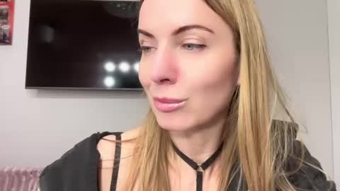 Rachel online show from February 12, 9:33 pm