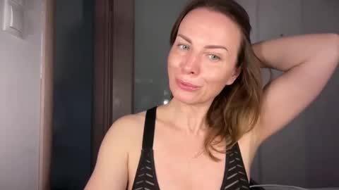 Snapshot of rachelldelicious chatting on May 18, 6:14 pm Rachel online show from May 18, 6:14 pm