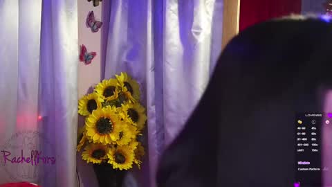 Snapshot of rachellkors_ chatting on March 4, 7:41 am rachellk online show from March 4, 7:41 am