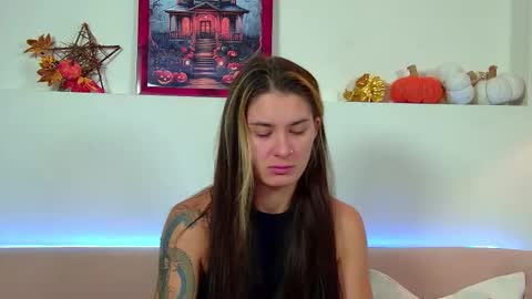 RachellSimpson online show from October 26, 6:25 pm