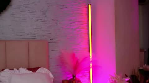 RachelSwaan online show from February 10, 7:23 am