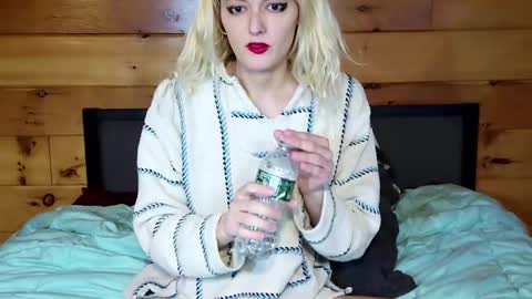 Snapshot of rachelxprice chatting on January 16, 7:41 pm Rachel Price online show from January 16, 7:41 pm