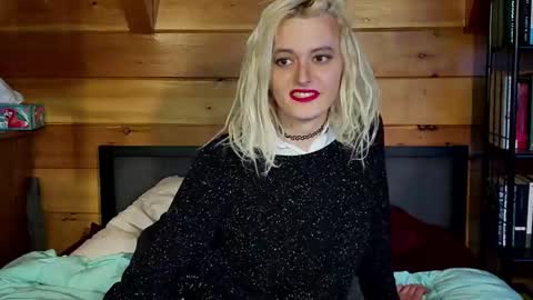 Snapshot of rachelxprice chatting on March 11, 7:47 pm Rachel Price online show from March 11, 7:47 pm