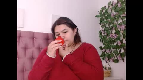 radiantgoddes online show from November 18, 1:04 pm