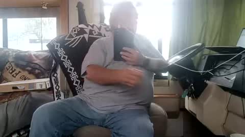 Snapshot of radiomantim chatting on June 15, 2:08 pm Radioman for fun online show from June 15, 2:08 pm