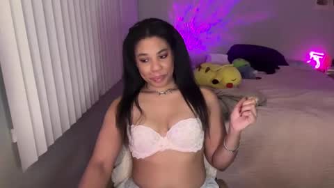 Snapshot of raewerks chatting on October 24, 1:24 am RaeWerks online show from October 24, 1:24 am