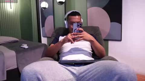 Snapshot of rafa_cruz chatting on July 31, 12:37 pm rafa_cruz online show from July 31, 12:37 pm