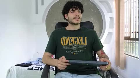 R A F A E L online show from November 25, 8:53 pm