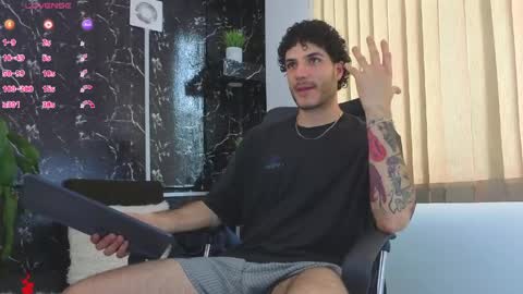 R A F A E L online show from April 29, 8:59 pm