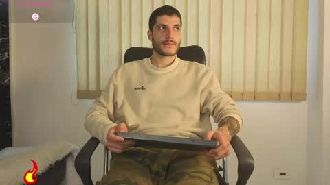 Snapshot of rafael_mendez chatting on June 7, 8:34 pm R A F A E L online show from June 7, 8:34 pm
