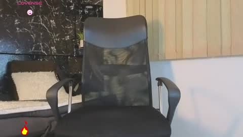 Snapshot of rafael_mendez chatting on June 11, 12:32 am R A F A E L online show from June 11, 12:32 am