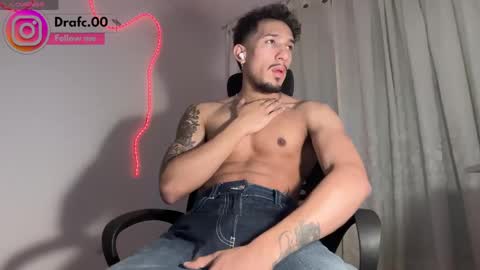 Snapshot of rafael_stone1 chatting on May 3, 3:01 am NEW IG online show from May 3, 3:01 am