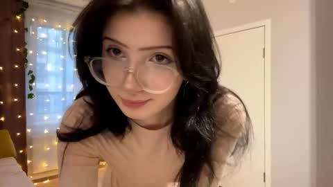 Snapshot of rafaelaloghry chatting on November 18, 10:09 am Riya online show from November 18, 10:09 am