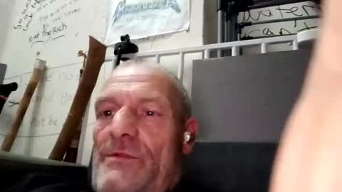 Snapshot of ragingzef69 chatting on December 22, 6:48 pm Bigthickdickinvic online show from December 22, 6:48 pm