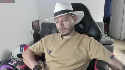 Snapshot of ragnar_lothbrok77 chatting on September 11, 6:41 pm ragnar_lothbrok77 online show from September 11, 6:41 pm