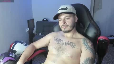 Snapshot of ragnar_lothbrok77 chatting on September 12, 11:15 pm ragnar_lothbrok77 online show from September 12, 11:15 pm