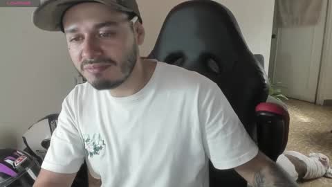 Snapshot of ragnar_lothbrok77 chatting on September 15, 7:47 pm ragnar_lothbrok77 online show from September 15, 7:47 pm