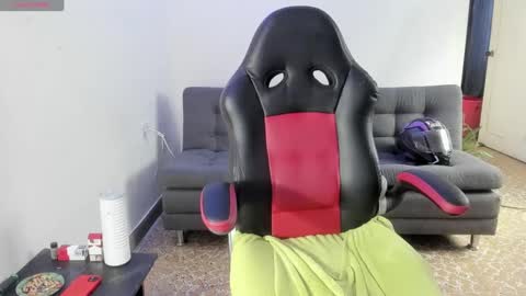 Snapshot of ragnar_lothbrok77 chatting on September 29, 9:30 pm ragnar_lothbrok77 online show from September 29, 9:30 pm