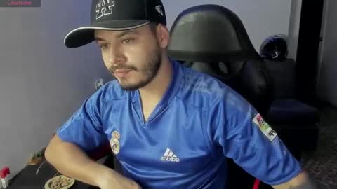 Snapshot of ragnar_lothbrok77 chatting on November 9, 10:52 pm ragnar_lothbrok77 online show from November 9, 10:52 pm