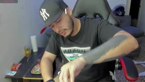 ragnar_lothbrok77 online show from April 29, 11:55 pm