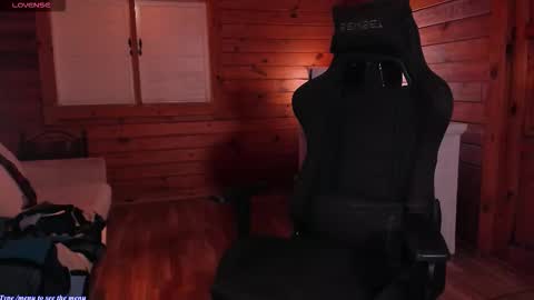 Snapshot of raichell_magicts chatting on December 5, 1:14 am 60 off online show from December 5, 1:14 am