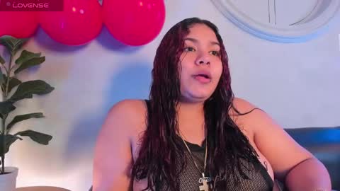 Snapshot of raichell_sweet_curvy chatting on June 10, 3:18 am raichell_sweet_curvy online show from June 10, 3:18 am