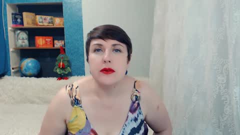 Snapshot of rainbowladyy chatting on January 4, 12:49 pm rainbowladyy online show from January 4, 12:49 pm