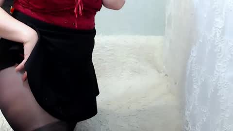 Snapshot of rainbowladyy chatting on February 9, 8:54 am rainbowladyy online show from February 9, 8:54 am