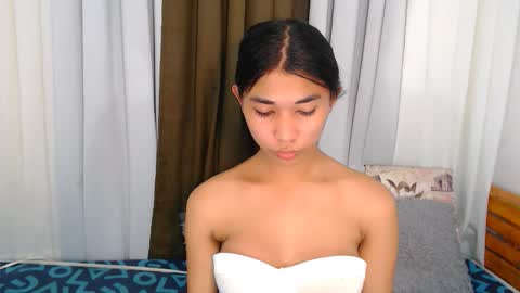 raindrizzle1706 online show from February 15, 4:20 am