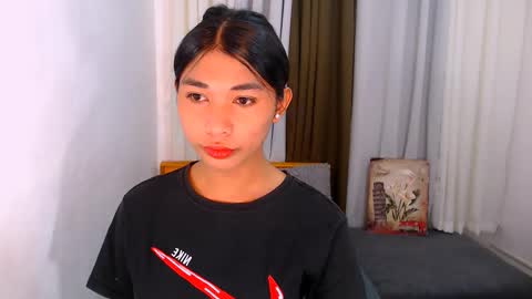 raindrizzle1706 online show from February 17, 3:14 am