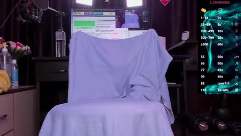Snapshot of raissa_sky26 chatting on February 13, 3:39 am Laura online show from February 13, 3:39 am