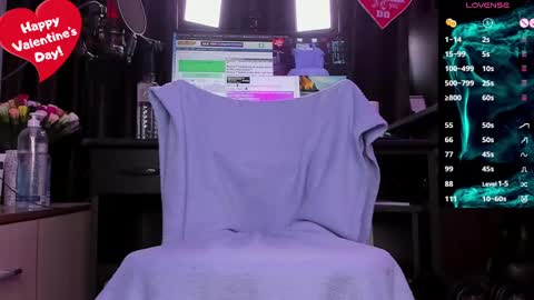 Snapshot of raissa_sky26 chatting on February 15, 4:03 am Laura online show from February 15, 4:03 am