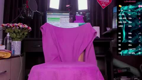 Snapshot of raissa_sky26 chatting on September 29, 2:38 am Laura online show from September 29, 2:38 am